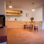 House On The Hill Apartma *