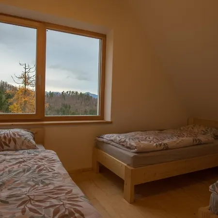 House On The Hill 아파트 Spodnja Idrija