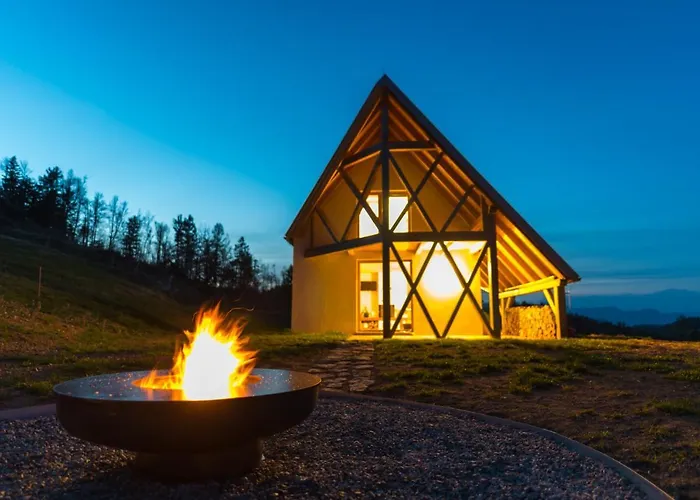 Apartma House On The Hill