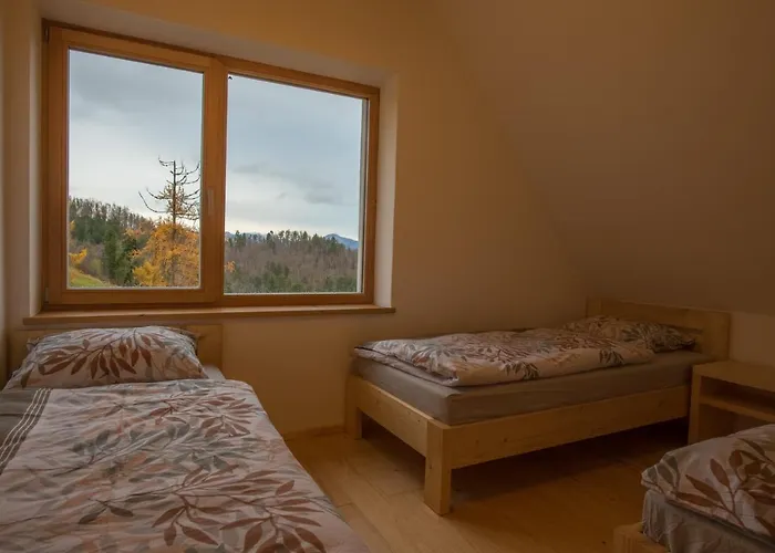 House On The Hill Apartma Spodnja Idrija